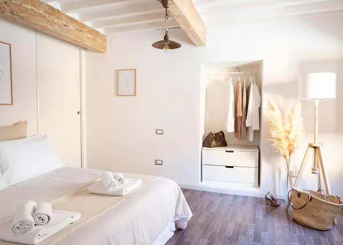 Orange Tuscany Flat