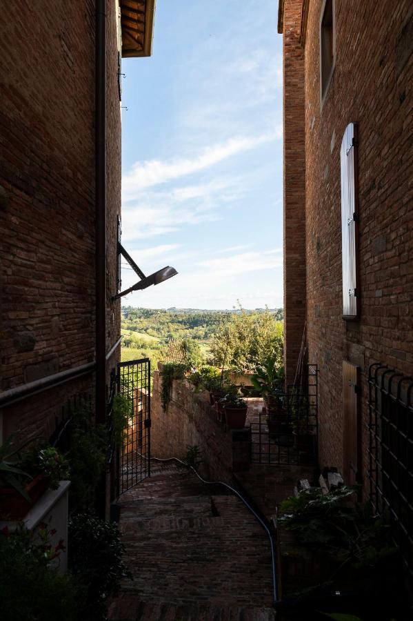 Orange Tuscany Flat San Miniato